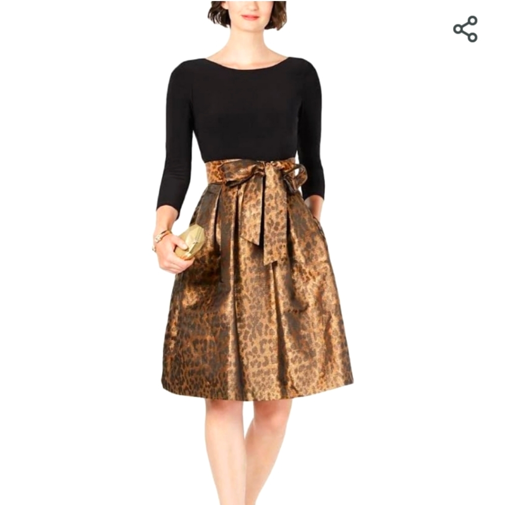 BNWOT Size 24W Jessica Howard cocktail Dress with gold designs